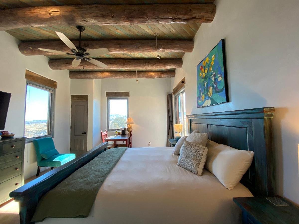 The Grand Hacienda Inn With Breakfast Abiquiu Bagian luar foto