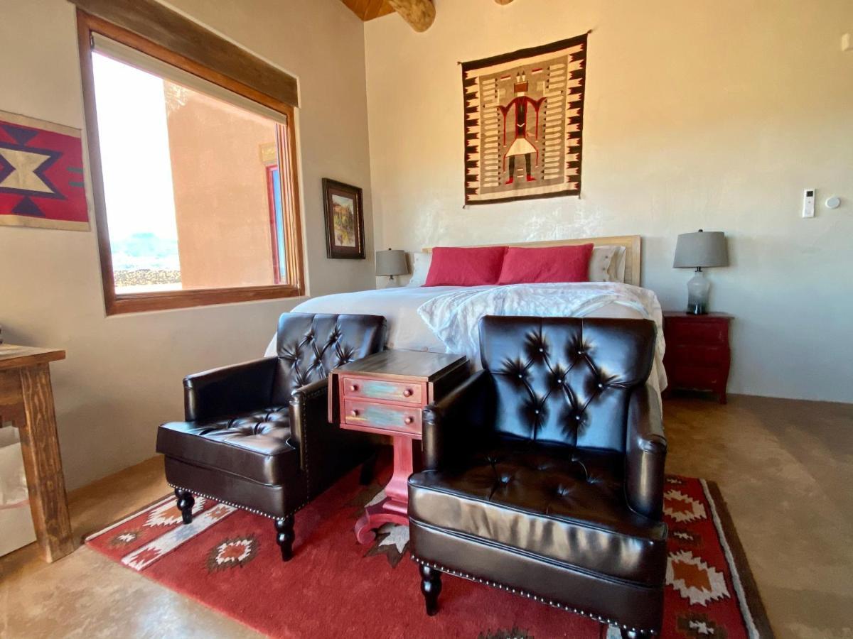 The Grand Hacienda Inn With Breakfast Abiquiu Bagian luar foto