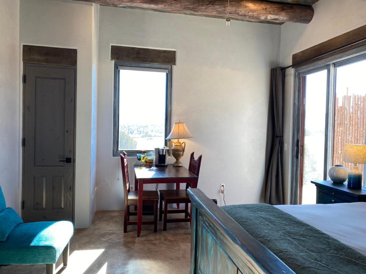 The Grand Hacienda Inn With Breakfast Abiquiu Bagian luar foto