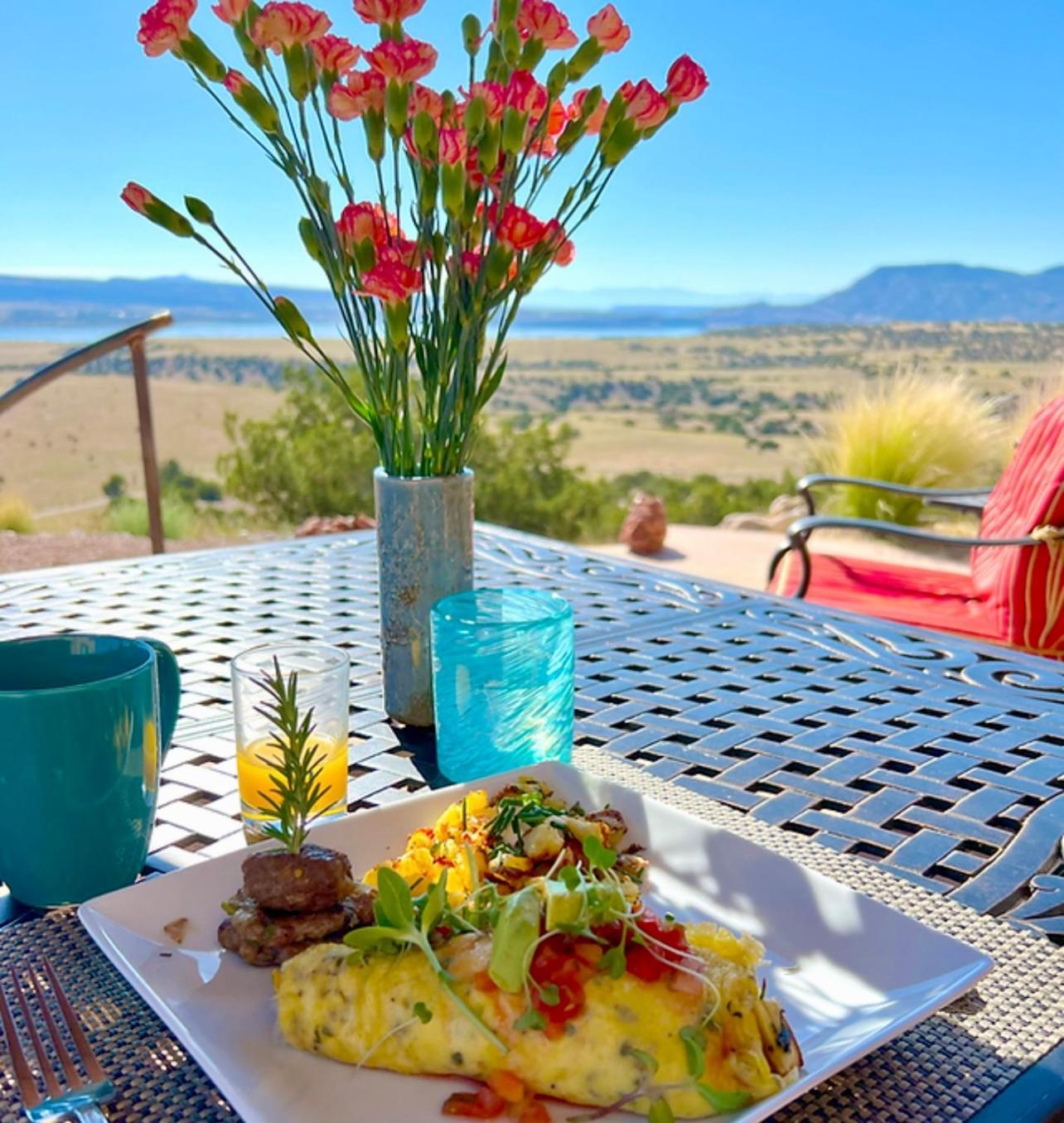 The Grand Hacienda Inn With Breakfast Abiquiu Bagian luar foto